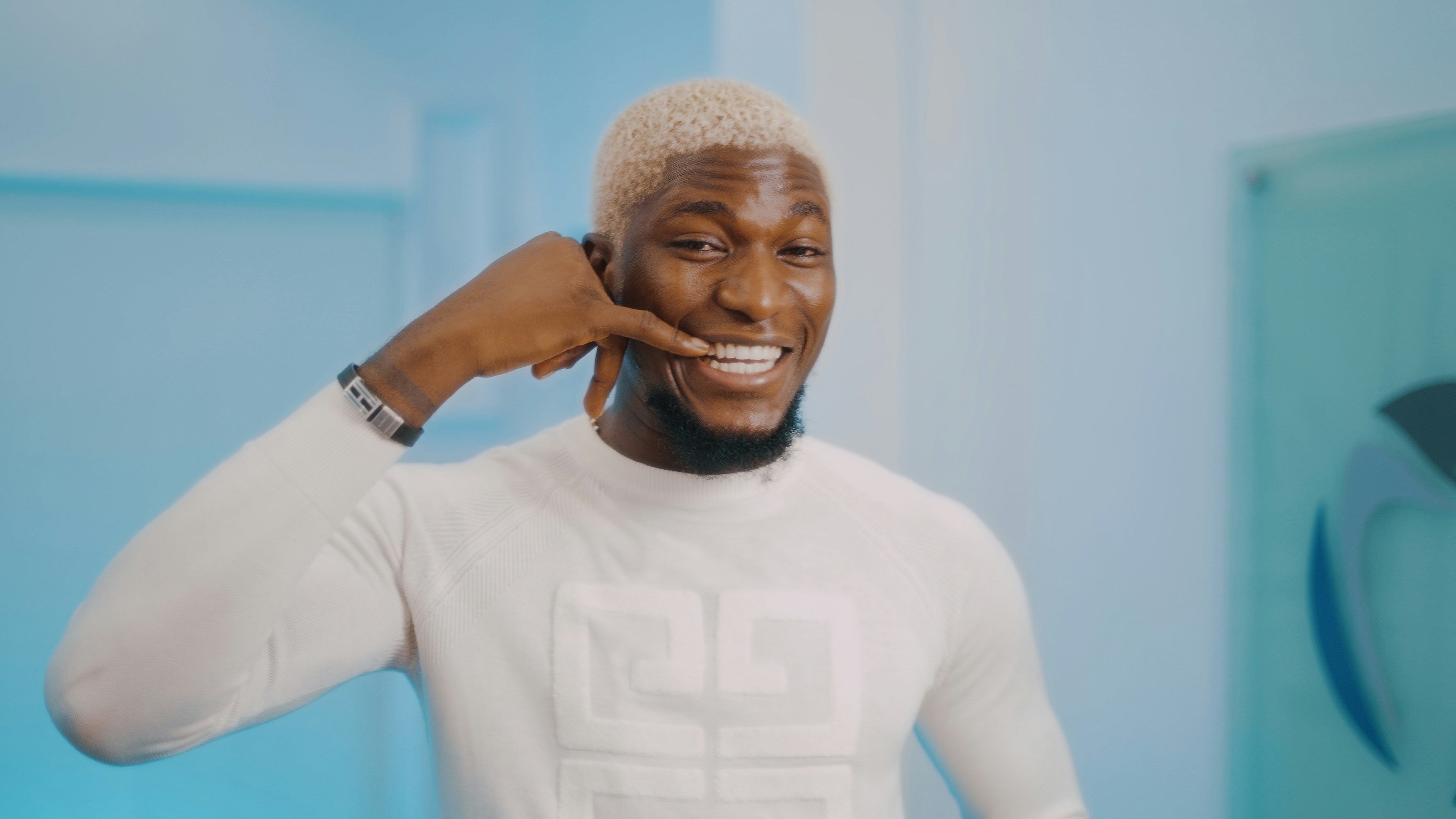 World Cup Emotions and Your Teeth: Why Implants, Natural Teeth, and Veneers Face Three Different Fates