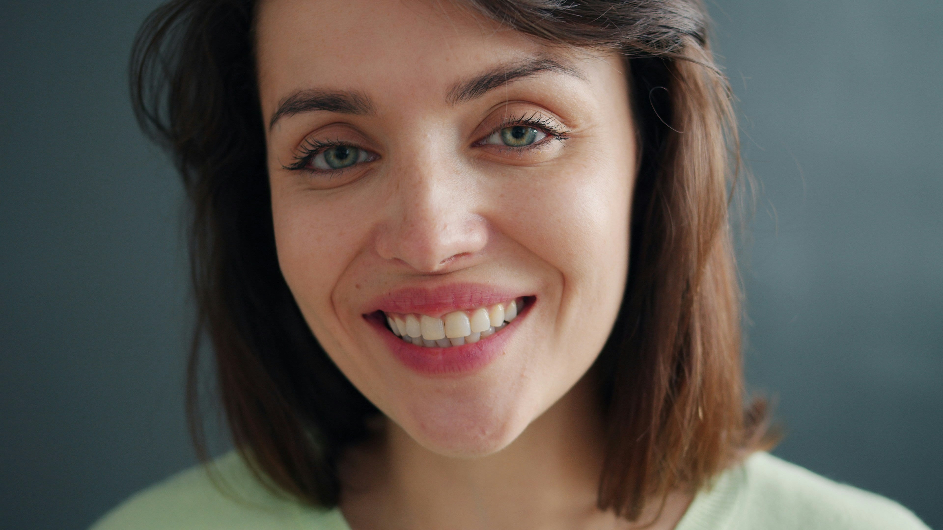 Keep Your Veneers Cool in Summer 2026: A Gentle Guide to Protecting Your Smile Investment